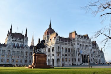Self-guided discovery walk in Budapest’s District V
